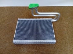 Радиатор кондиционера для Volvo FH4 NISSENS 92324